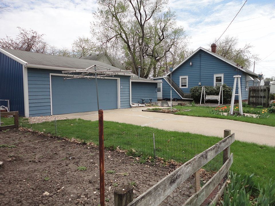 1st image of 701 6th Ave E