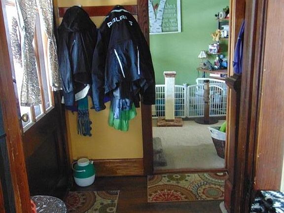 4th image of 129 Bishop Ave