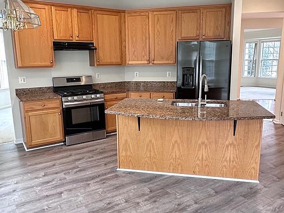 3rd image of 20672 Sutherlin Pl