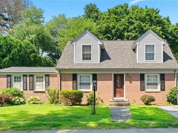 11 Greenlake Dr, Smithfield, RI 02828