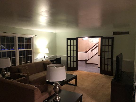 2nd image of 8214 Oakwood Ave