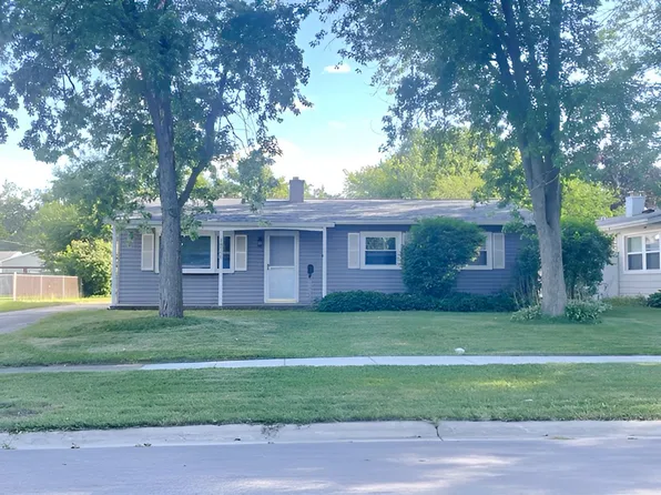 18595 W Judy Dr, Gurnee, IL 60031