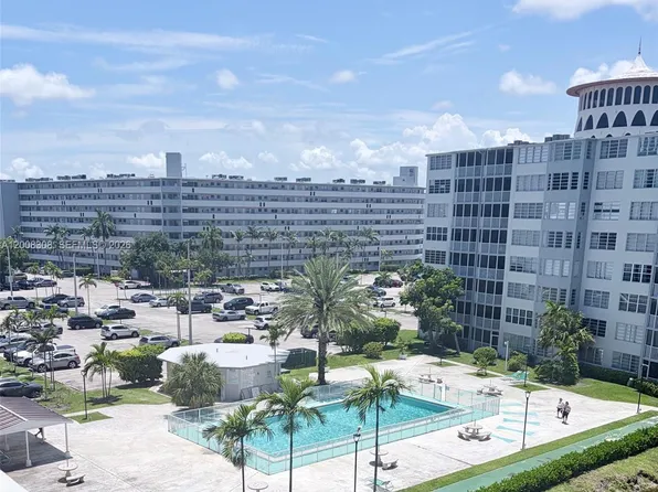 1780 191st St APT 600-2, Miami, FL 33179