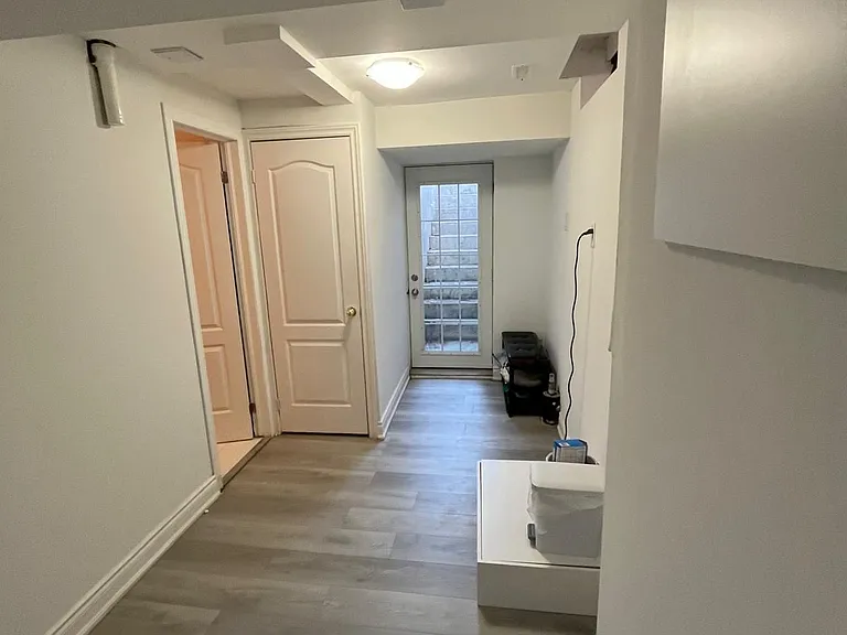 20 Hemingford Pl — Photo 16