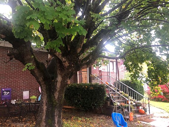 2nd image of 122 Stewart Ave
