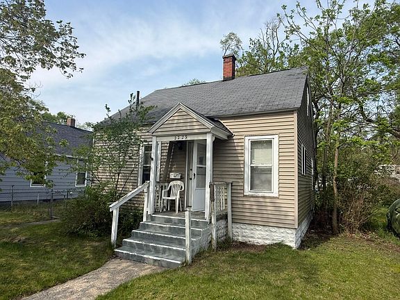 2nd image of 2229 McIlwraith St