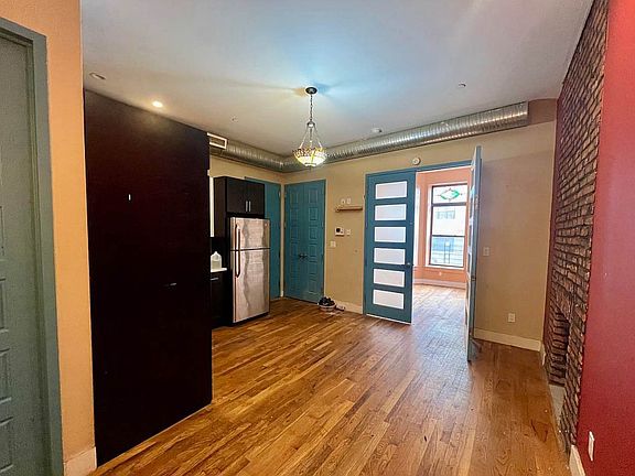 5th image of 132 New York Ave APT 2B