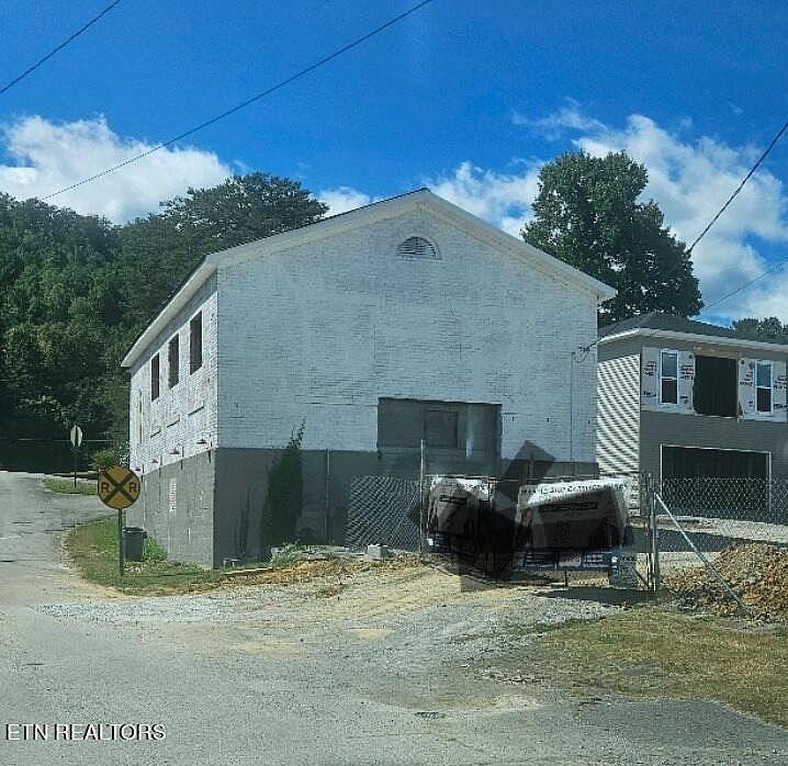 2nd image of 311 7th St