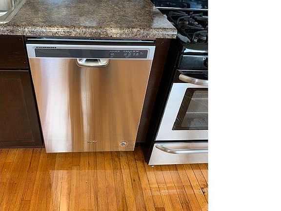 5th image of 4812 W Cortland St APT 1