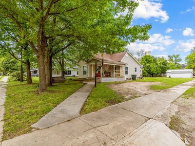 301 W Pleasant Street, Aurora, MO, 65605