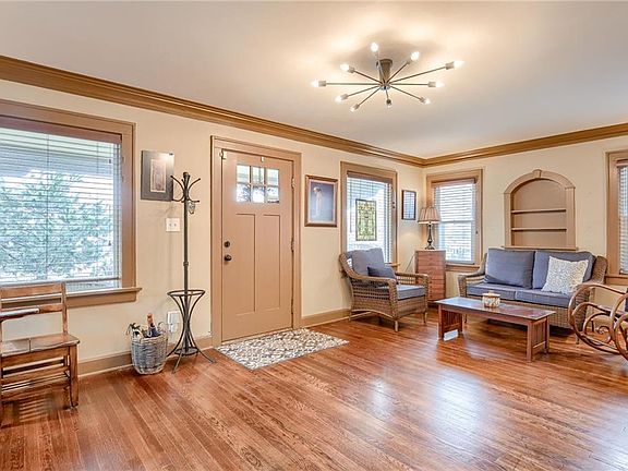 4th image of 5437 Tracy Ave