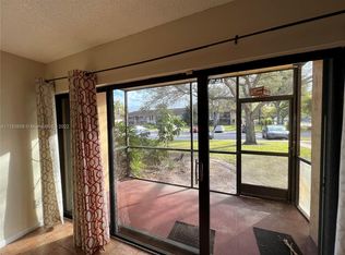 5801 Washington St APT 1, Hollywood, FL 33023