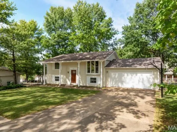 1817 Enola Ct, Saint Louis, MO 63122