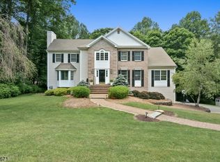 42 Carriage House Rd, Sparta, NJ 07871