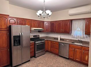 30-18 37th St #1, Astoria, NY 11103