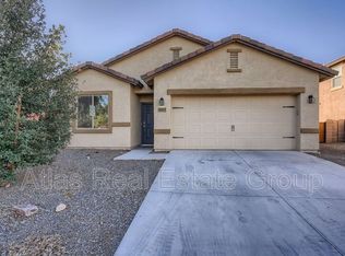 8253 W Razorbill Dr, Tucson, AZ 85757