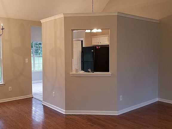 5th image of 60 McIntosh Estates Ct