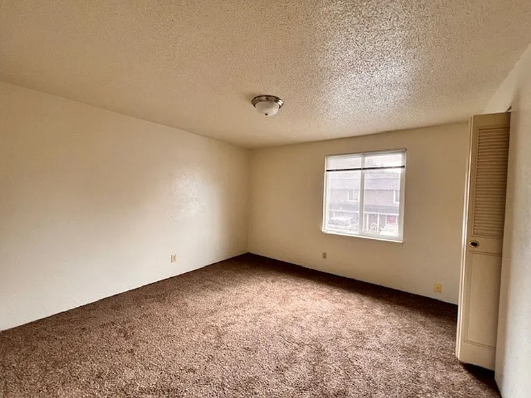 77287 Highway 101 — Photo 15
