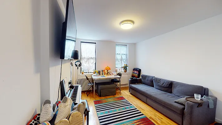 Rented by Bond New York | media 2