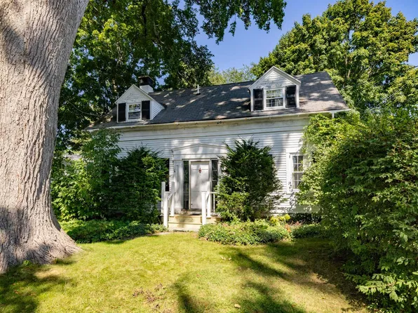 10 Pleasant Street, Kennebunkport, ME 04046