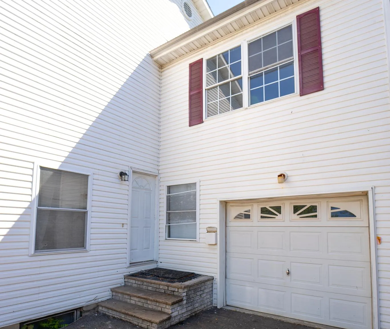 4 bed, $3,596 — Photo 4