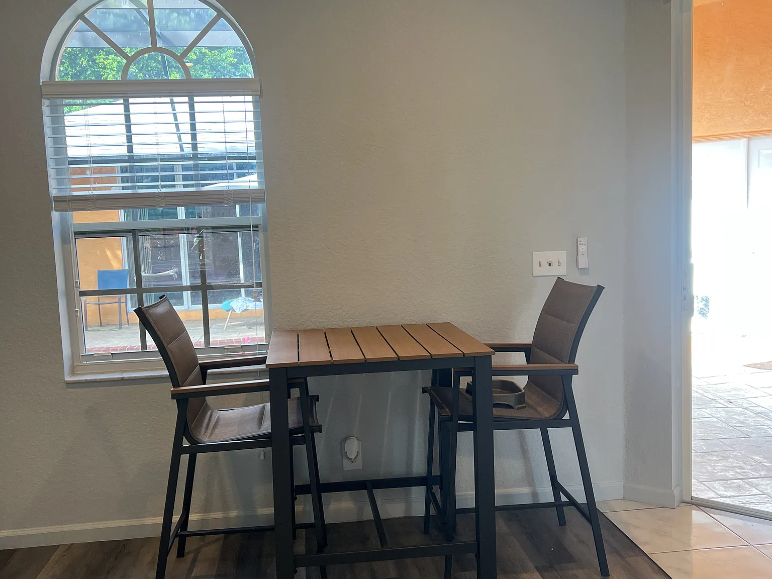 Studio, 400 sqft, $1,800 — Photo 2
