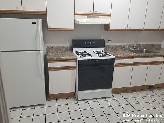 2nd image of 1943 W Winnemac Ave #1S