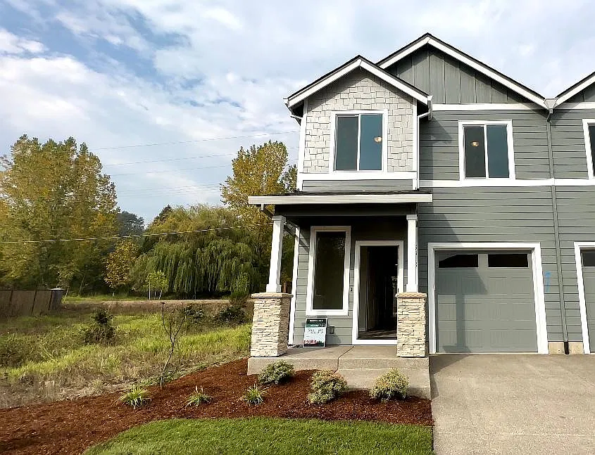 5815 NW Torchcrest Pl — Photo 1