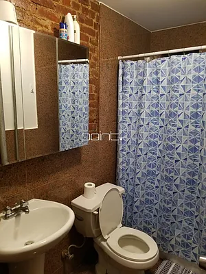 Rented by Point NYC | media 34