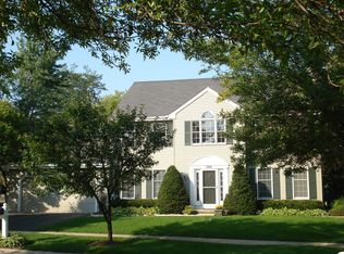 1700 Forest Ridge Rd, St Charles, IL 60174