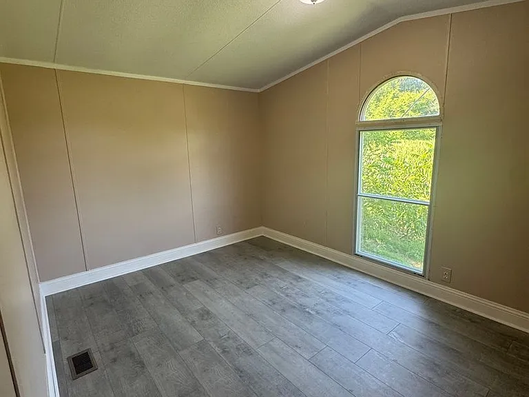 4030 Kennedy Rd — Photo 13