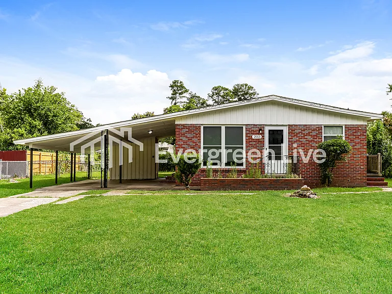 2013 Garr Dr — Photo 1