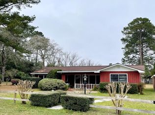 624 Community Dr, Waycross, GA 31501