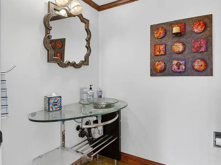 3604 Bridgewood Dr — Photo 15