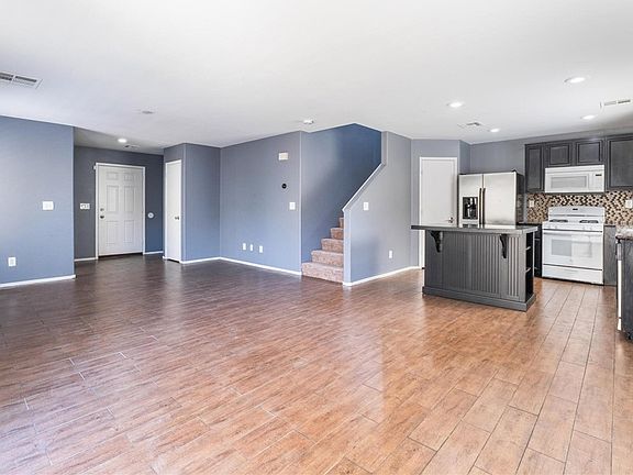 4th image of 5989 Nectarine Grove Ct