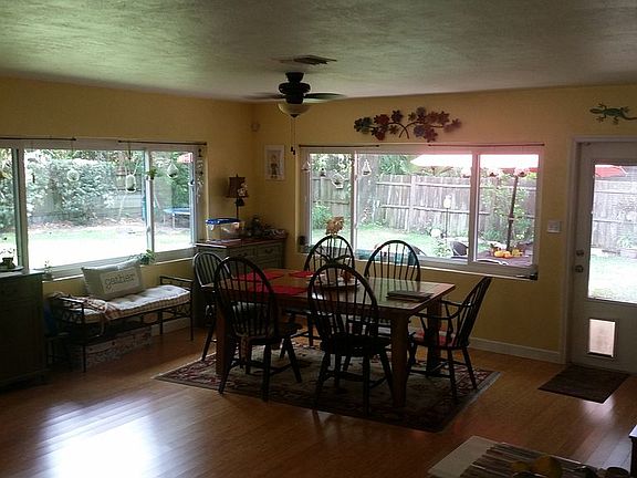 5th image of 809 Wessex Pl