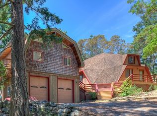 1285 Victorian Valley Dr, Eastsound, WA 98245