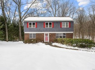 15 Tina Dr, Mahopac, NY 10541
