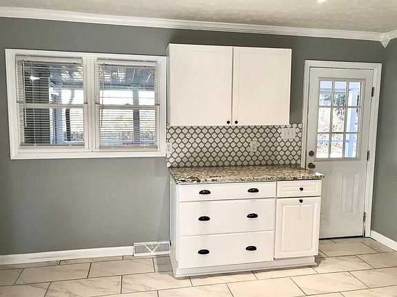 5th image of 1005 Gainesway Dr