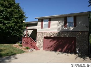 525 Whip Poor Will St, Troy, IL 62294