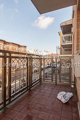 Rented by Citi Zone Realty | media 25