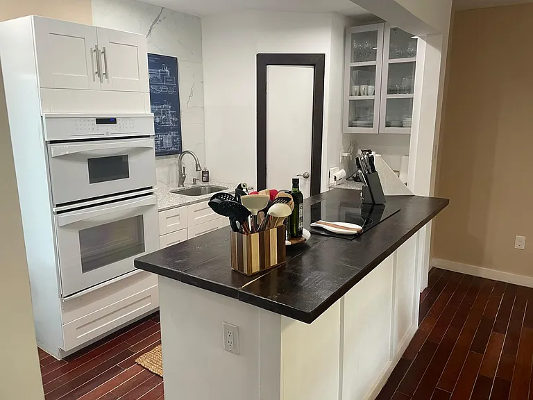 13320 NE 12th Ave — Photo 9