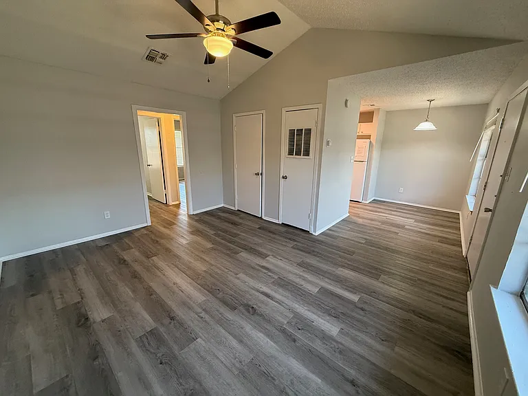 Southcross Villas — Photo 21