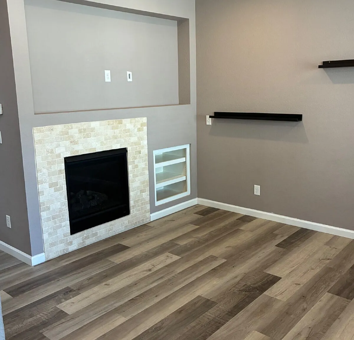 3 bed, 3.0 bath, 1552 sqft, $3,115 — Photo 2