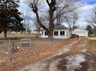 24727 Franklin St, Dow, IL 62022