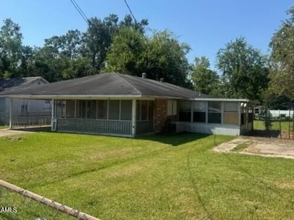 1933-1937 Church St, Jeanerette, LA 70544