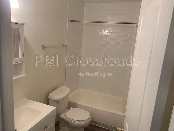 4th image of 3088 Howey Rd
