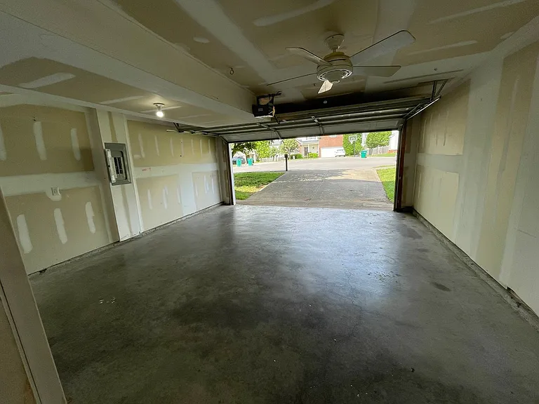 2009 McCrory Pl — Photo 19