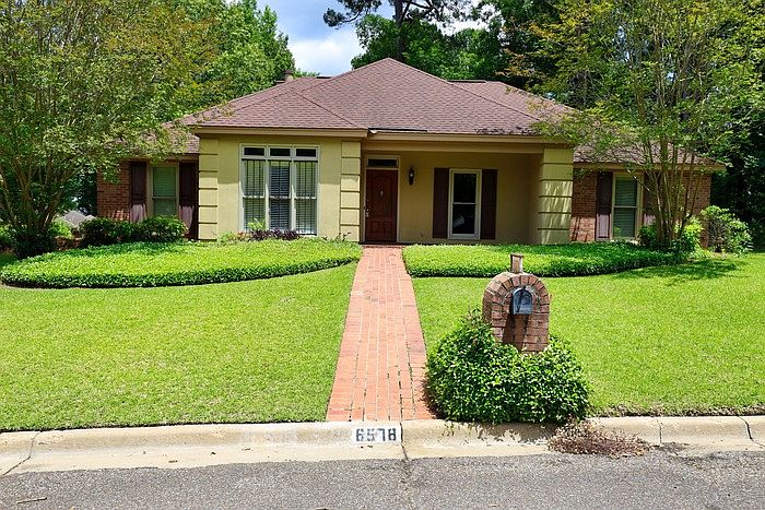 1st image of 6578 Luxembourg Cir