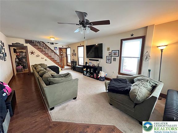 3rd image of 338 Ochre St